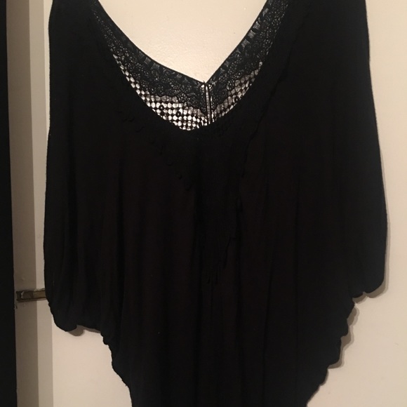 Black top - Picture 2 of 2